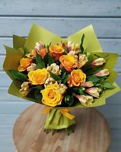 Букет цветов из:  Альстромерии и Розы в Пачелме