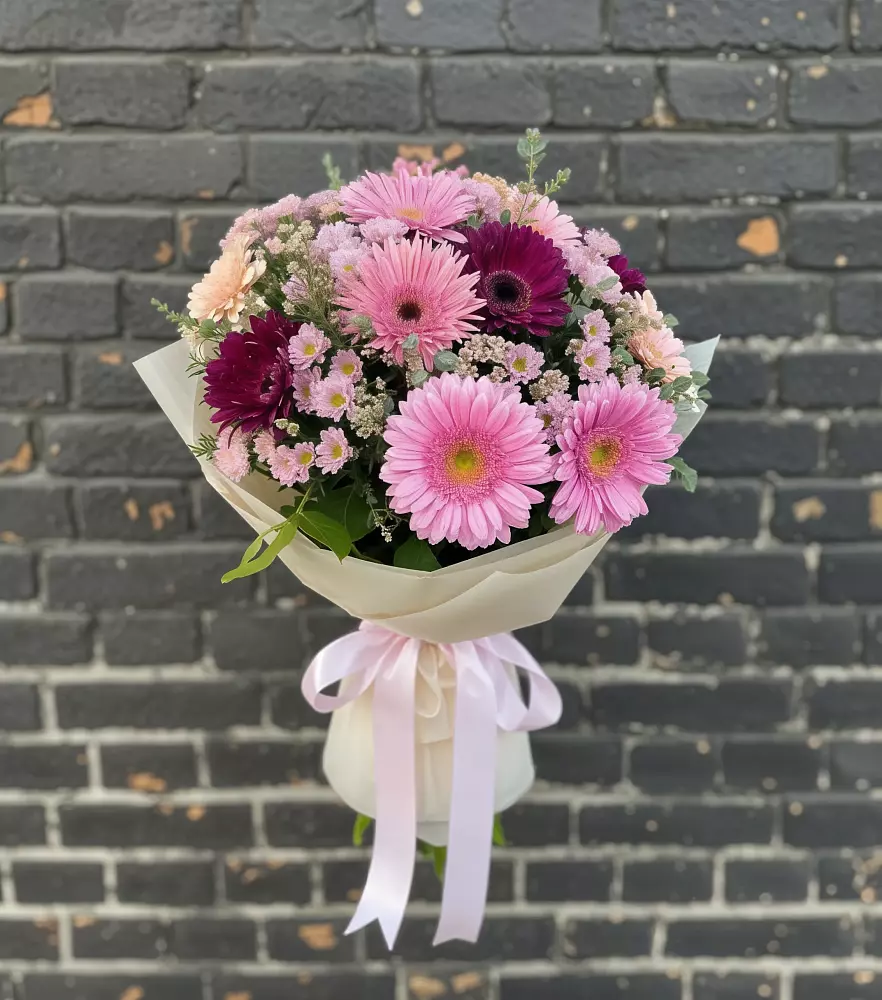 Букет цветов из: Герберы и Хризантемы в Пачелме
