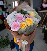 Букет цветов из:  Герберы, Розы и Хризантемы в Пачелме