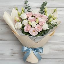 Букет цветов из:  Лизиантусы в Пачелме