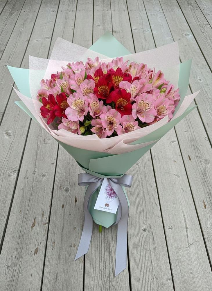 Букет цветов из: Альстромерии в Пачелме