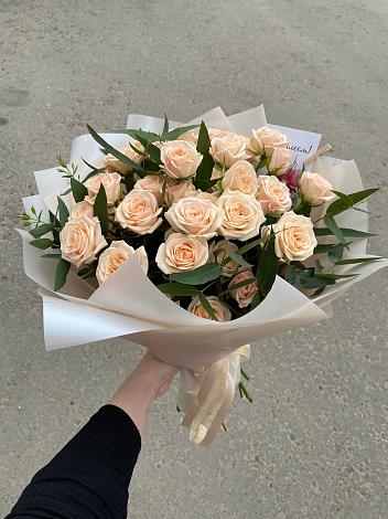 Букет Кремовые розы Латте в Пачелме