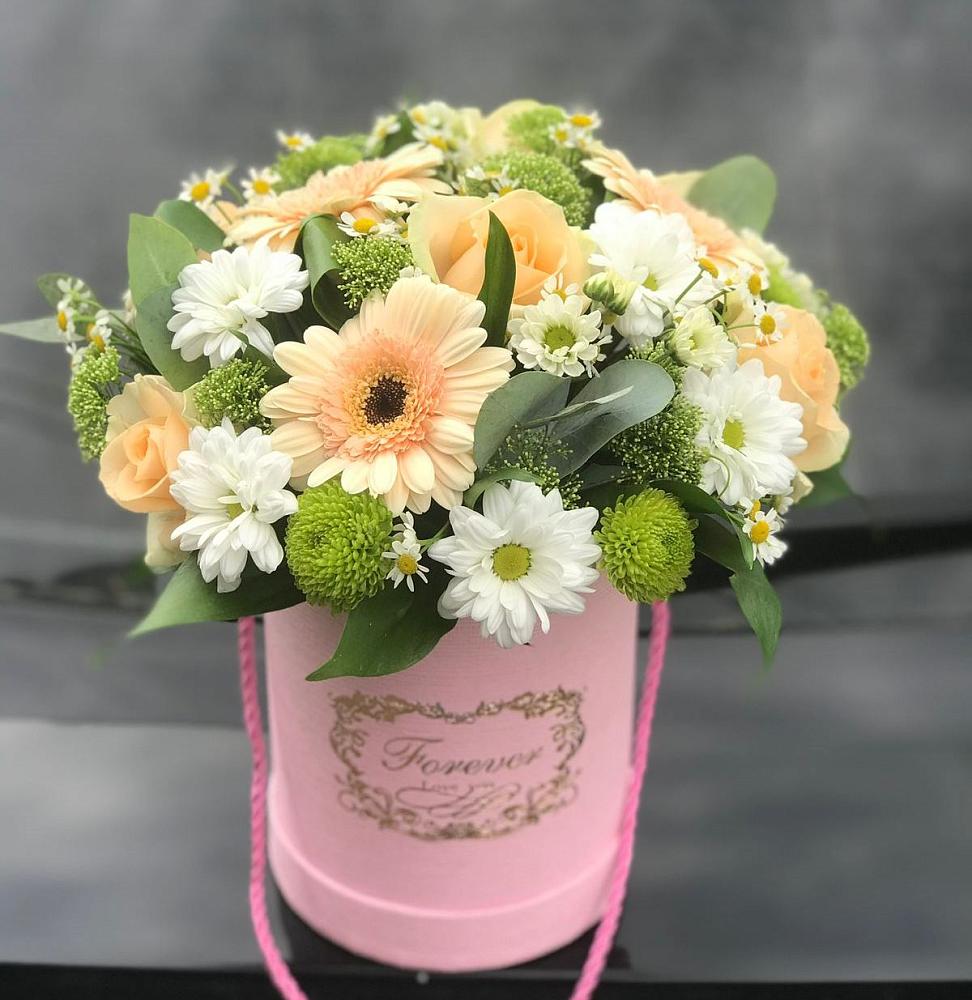 Цветочная композиция из Розы, Герберы и Хризантемы в шляпной коробке в Пачелме